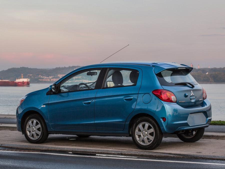  Mitsubishi Mirage 2013 года  (US) (фото 7 из 30)